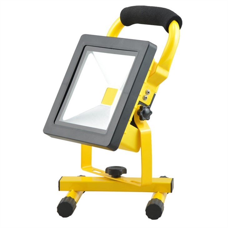 800 LM Weatherproof Rechargeable LED Work Light