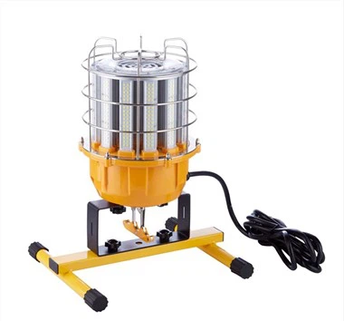 אור אתר בנייה נייד עם בסיס חצובה