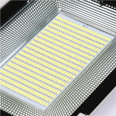 פנסי רחוב סולאריים מיושנים