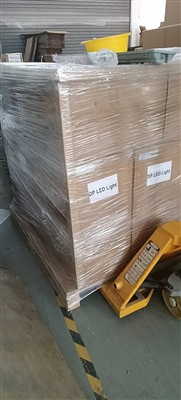 אנו שולחים 700 יחידות 18W LED Downlight ללקוח צ'ילה היום